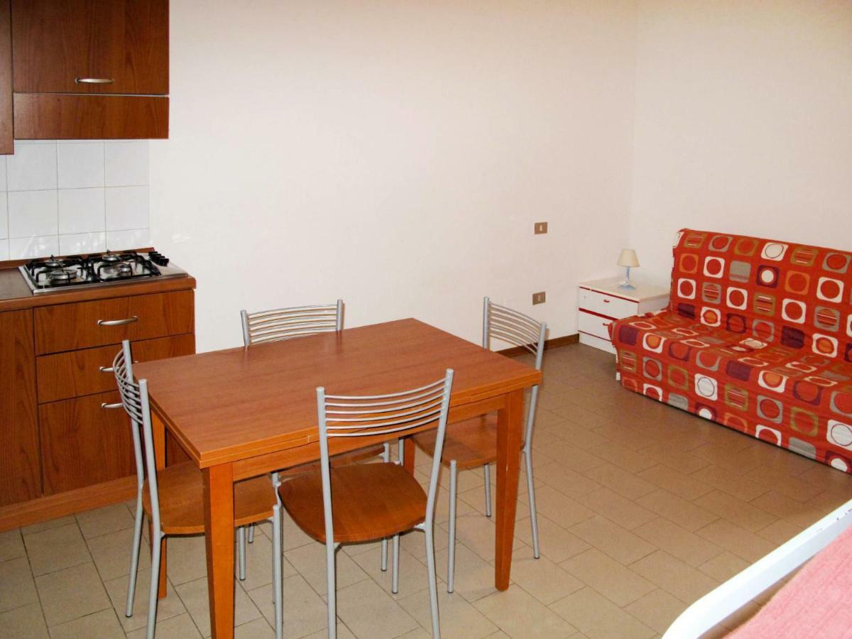 מרינה די ביבונה Apartment Campeggio Del Forte-1 By Interhome מראה חיצוני תמונה
